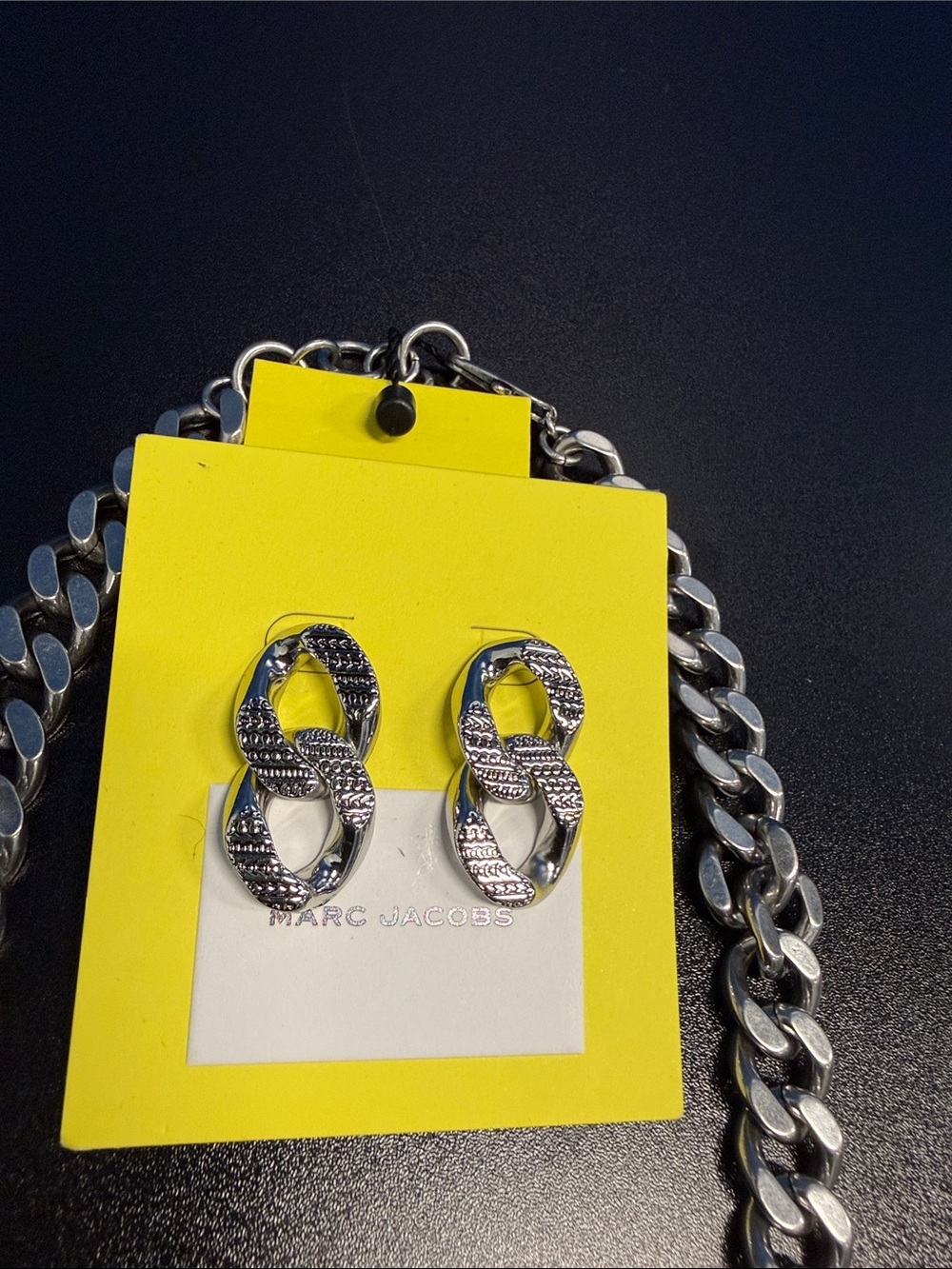 Marc Jacobs Chunky Silver Curb Chain Necklace with Interlocking Silver Earrings - Picture 2 of 3